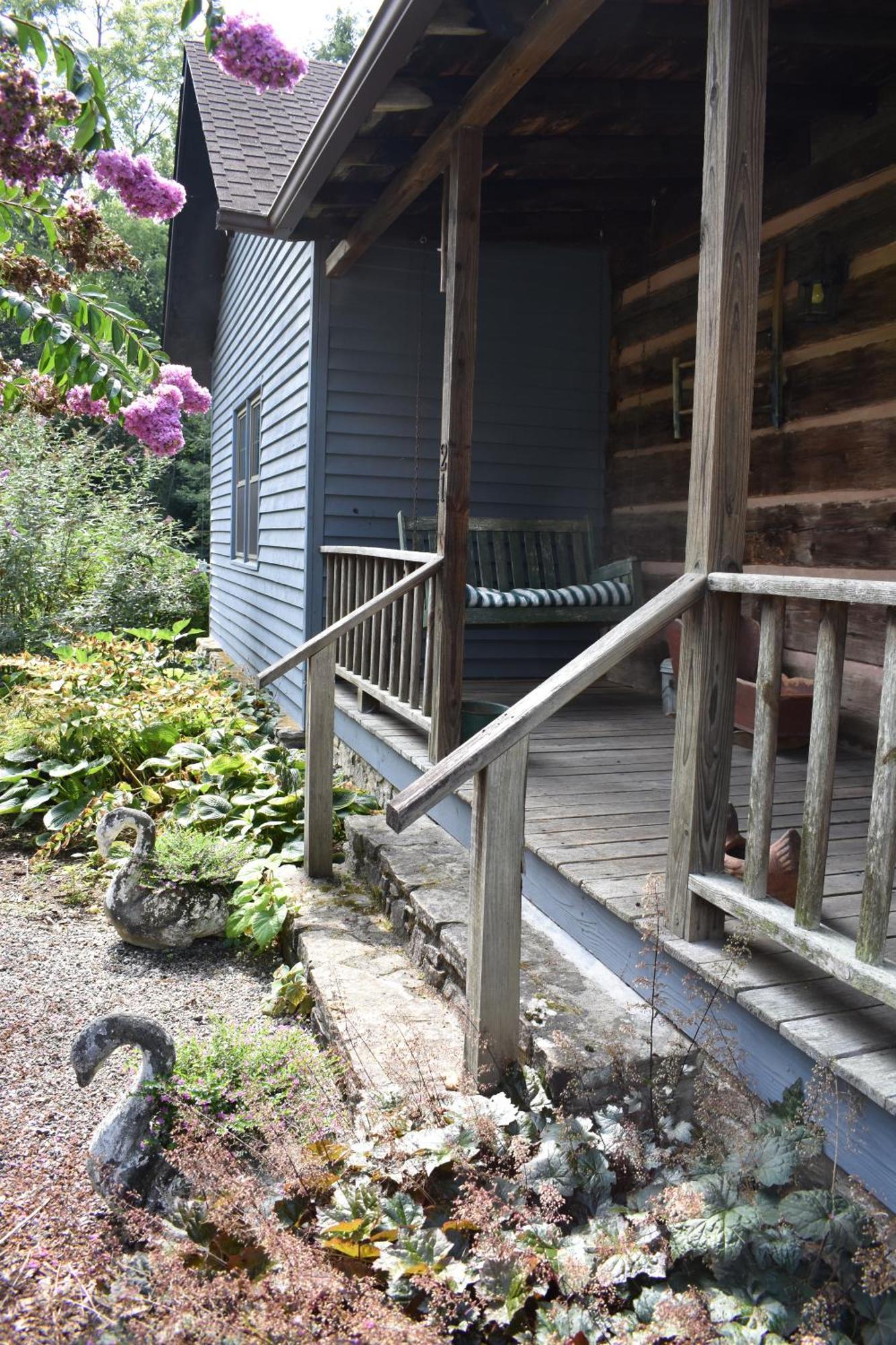 Restored1850S Log Cabin, With Gazebo And Gardens! 1 Mile To Downtown 웨버빌 외부 사진